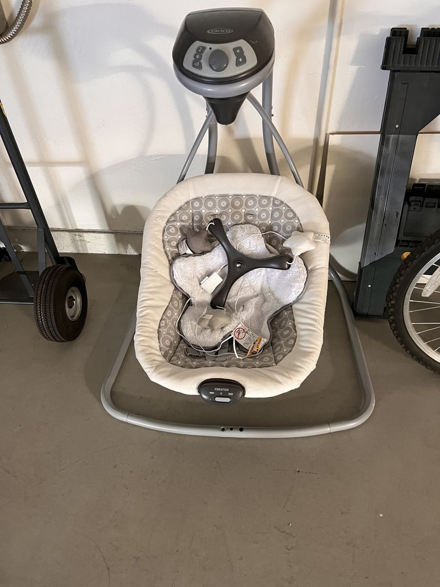 Baby swing