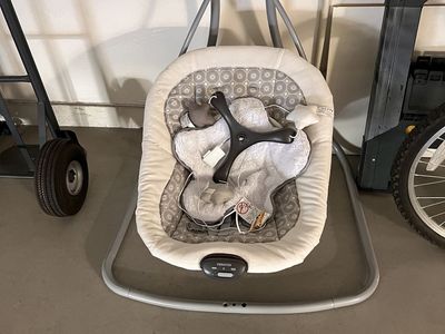 Baby swing