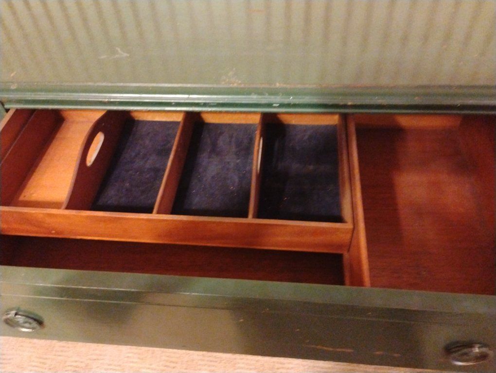 Main image 4