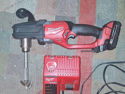 hole hawg 18 volt Milwaukee