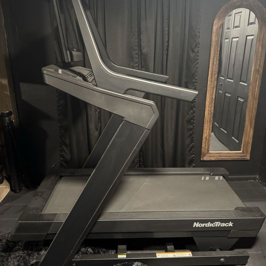 Nordictrack X24 treadmill (NTL39225