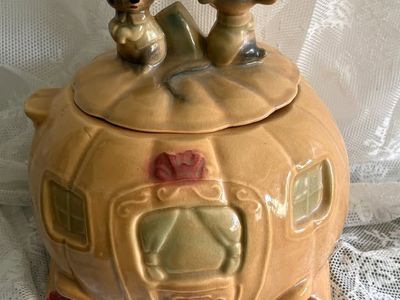 Vintage 1962 Brush Pottery Cinderella Pumpkin Coach Cookie Jar - W32 USA