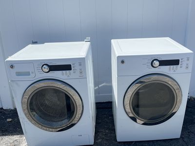 Washer and electric dryer set