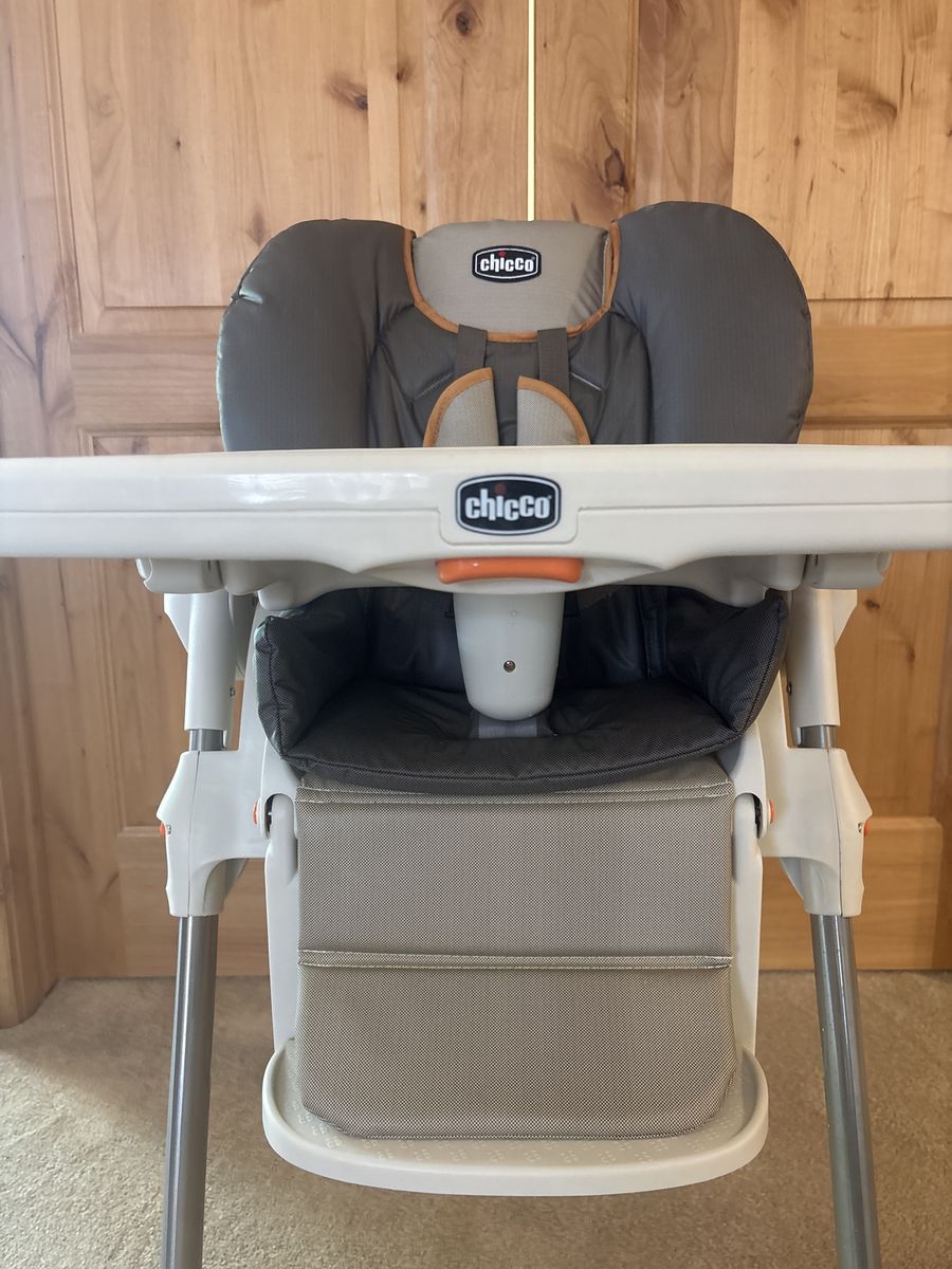 Chicco Adjustable Folding High Chair with Removable Tray Liner