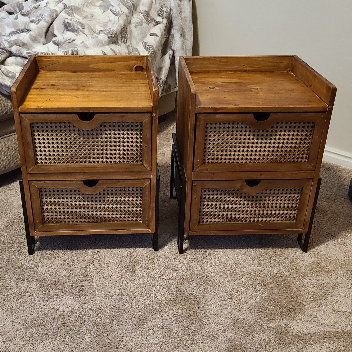 2 Side Tables
