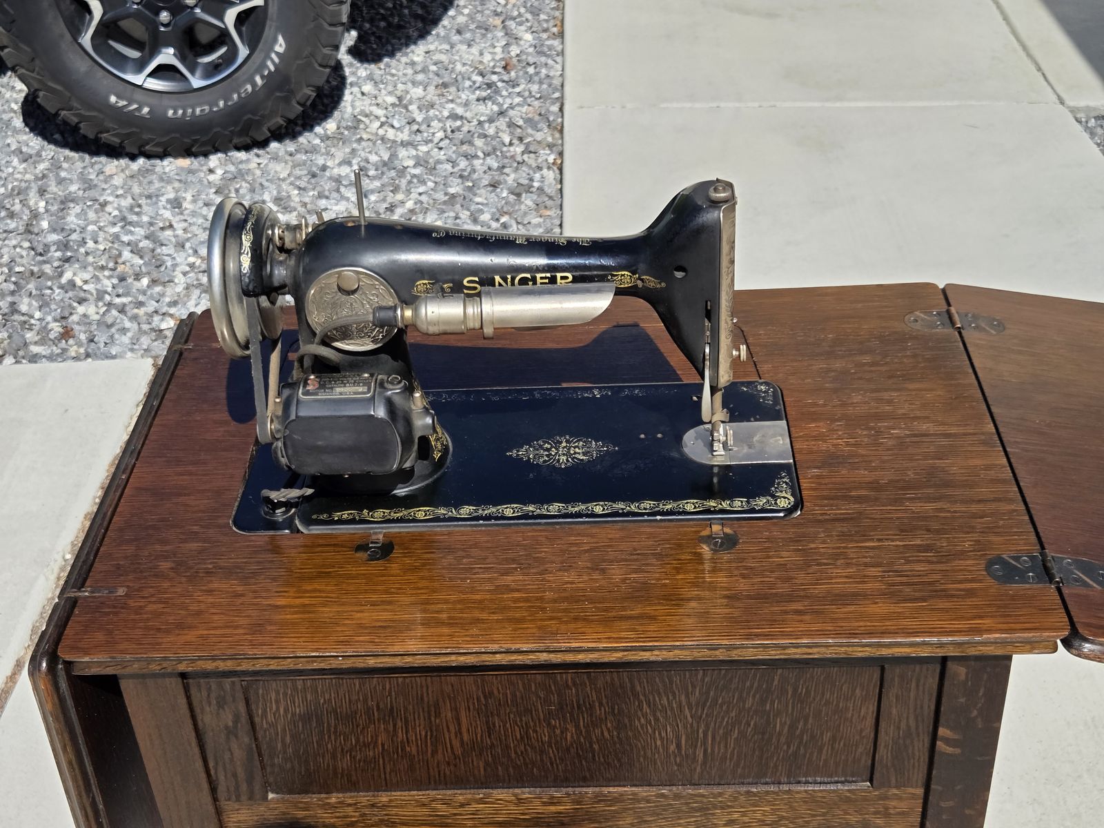 Main image 4