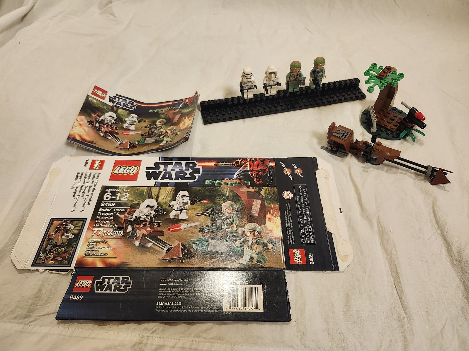 LEGO Star Wars 9489 (1) Endor Rebel Trooper & Imperial Trooper Battle Pack – 100% Complete w/ Box & Instructions