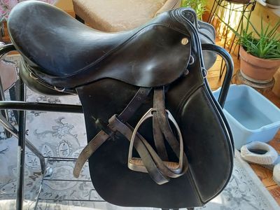 English Saddle