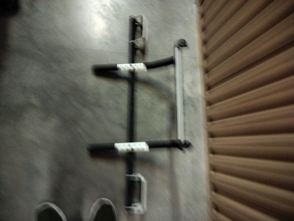 PERFECT FITNESS MULTI-GYM PULL-UP BAR – LIKE NEW