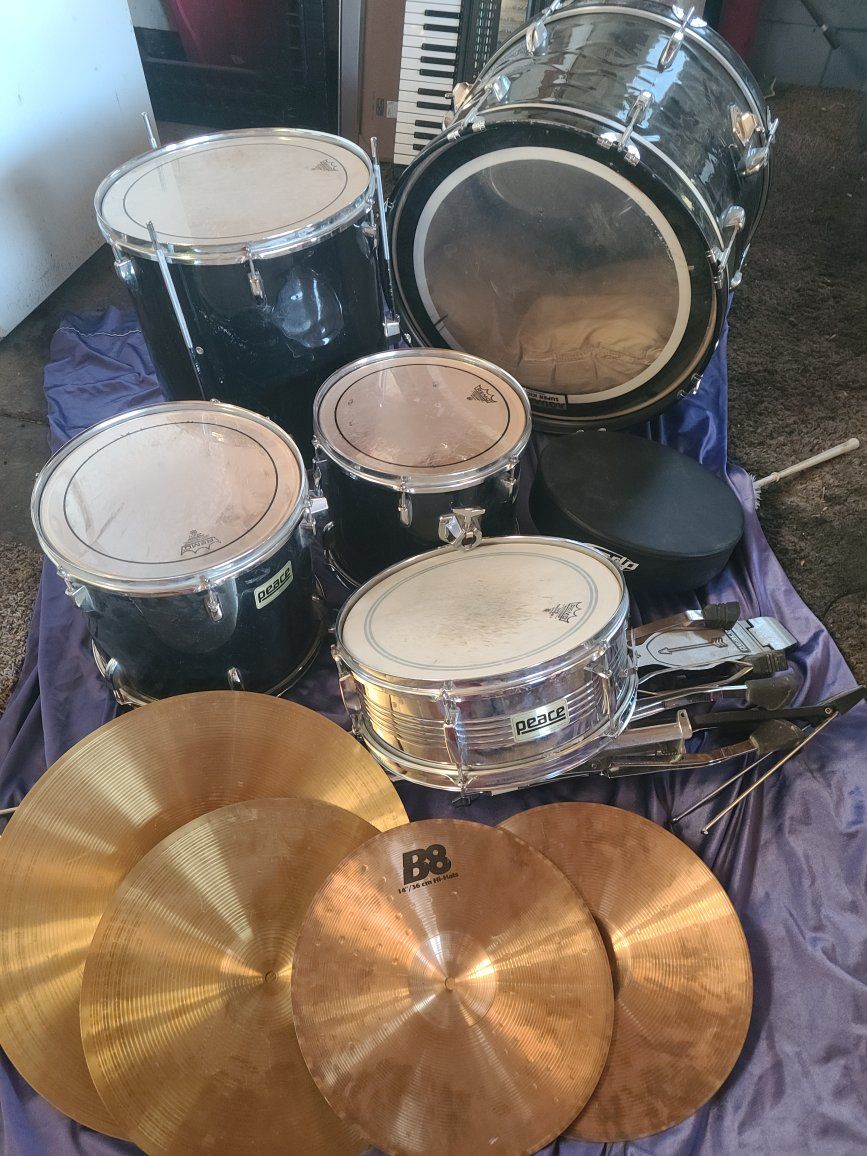 Peace Acoustic Drum Kit Set with Cymbals Used