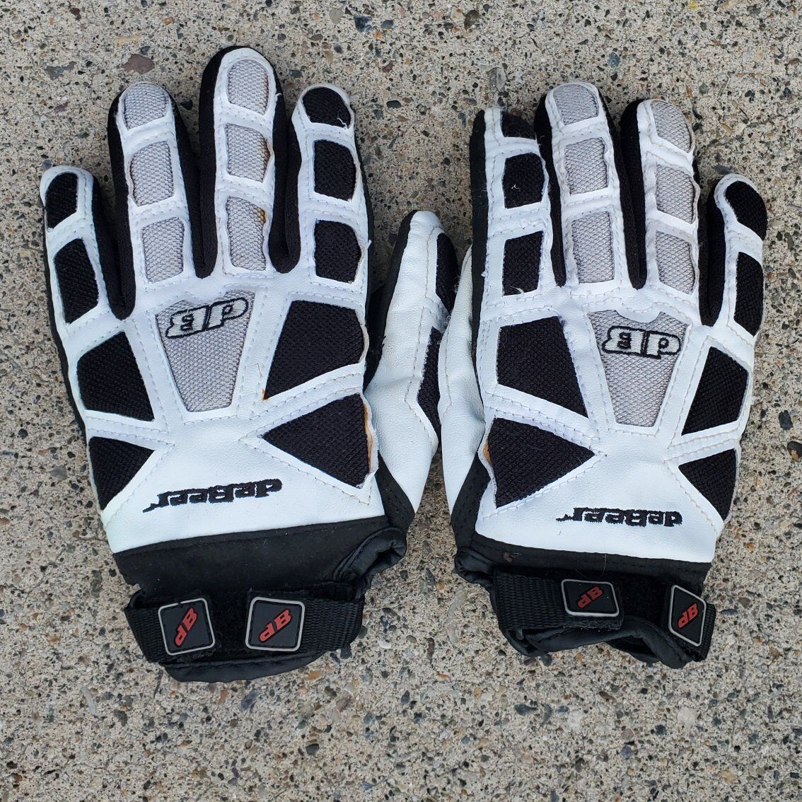 Nice DeBeer Tempest Small Lacrosse Gloves