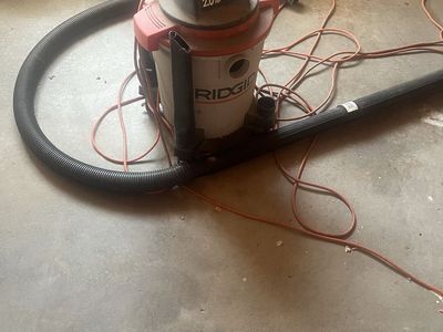 RIDGID 6 Gallon 2.0 Peak HP Wet/Dry Shop Vacuum with Hose
