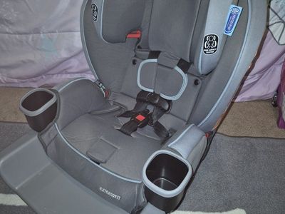 CLEAN! 2032 Graco EXTEND2FIT 3-in-1 Convertible Car Seat Rear Forward-Facing 4lb Baby Toddler 100lb Kid Adjustable Reclinable