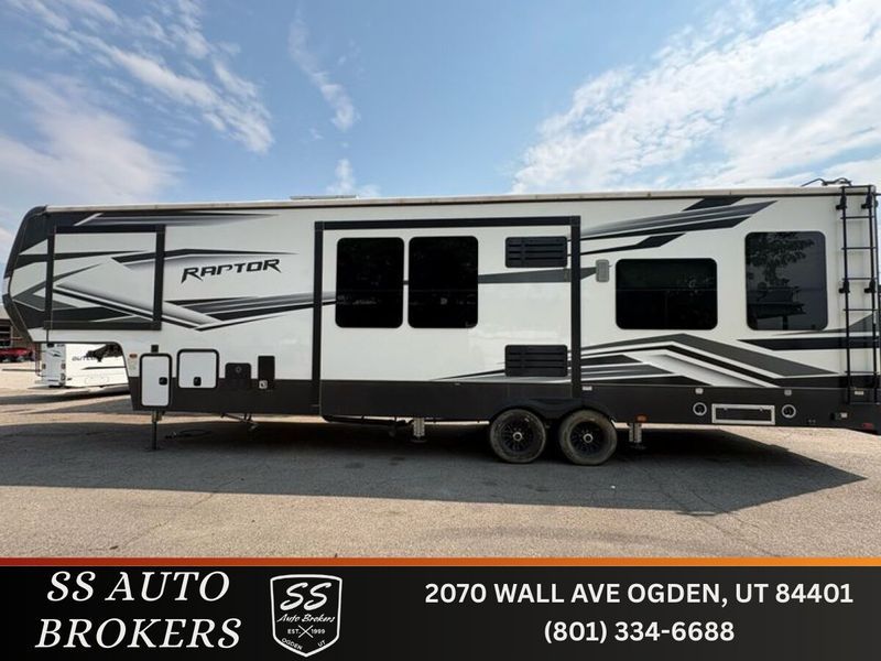 2022 Keystone Raptor M-351