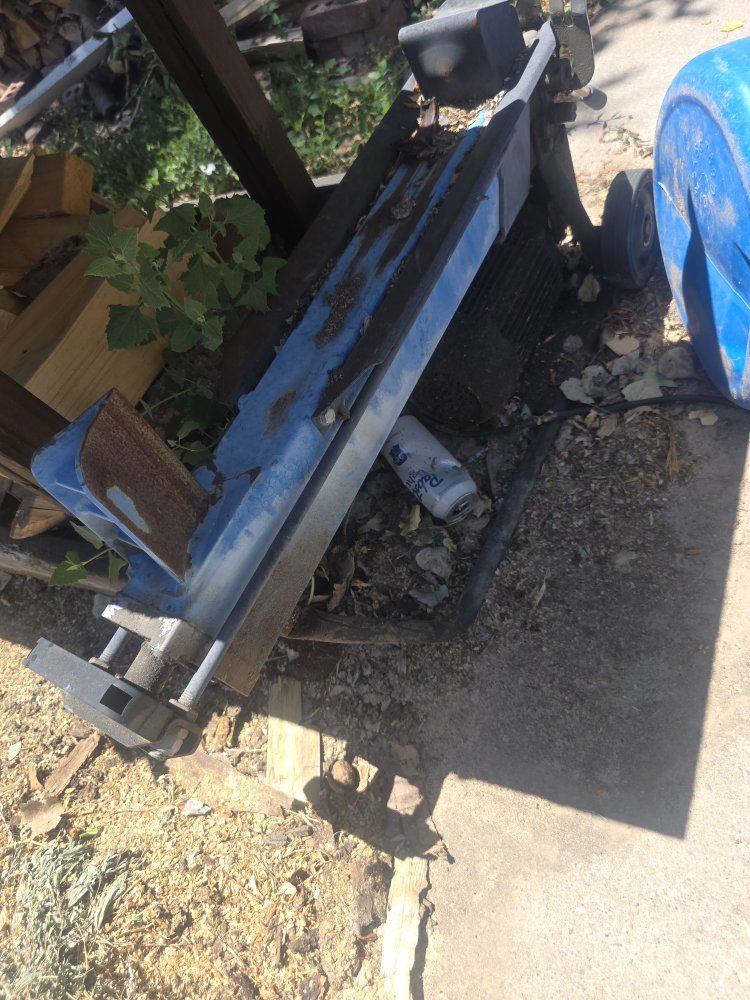 Log Splitter, Heavy-Duty, Manual, Blue, Used