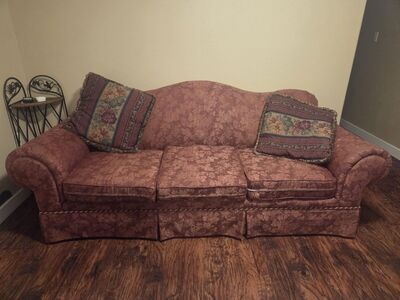 Couch set