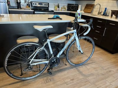 2012 Specialized Ruby Elite Road Bike – Women’s Carbon Frame – Great Condition