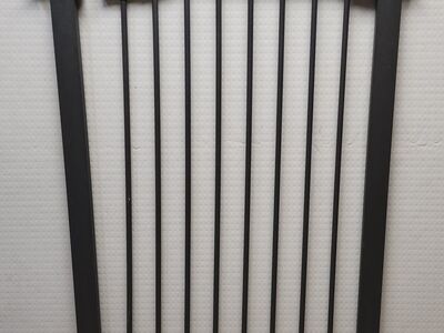 32 inch munchkin pressure mounted metal baby gate