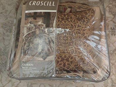 Croscill Bradney Queen Comforter Bed Set: Comforter, 2 Shams, Bedskirt