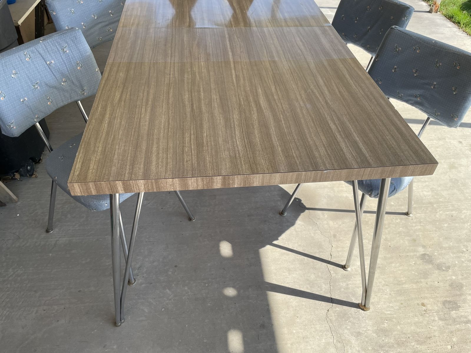 Vintage Formica & Chrome Kitchen Dining Table with Leaf & 4 Matching Chairs Set