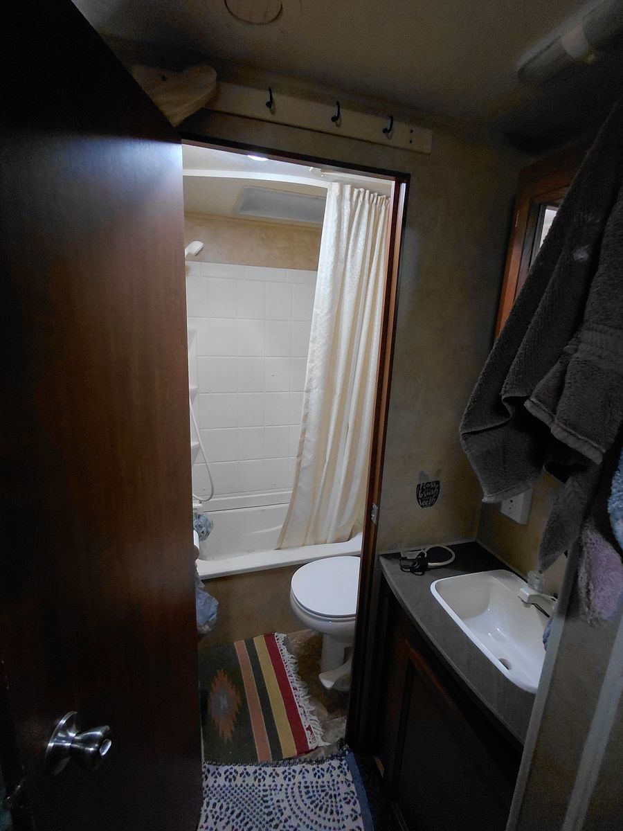 Main image 5