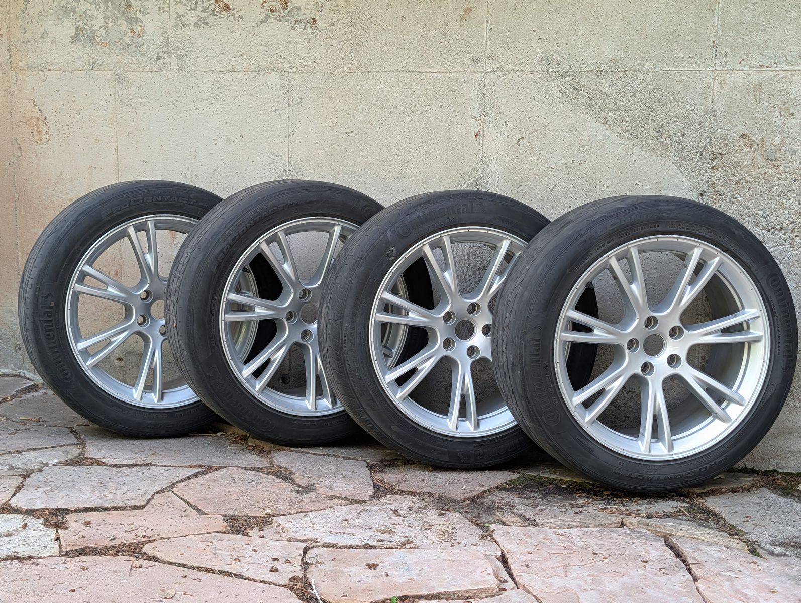 19 inch Tesla Model Y Gemini Wheels w/ Aero Covers & TPMS Sensors