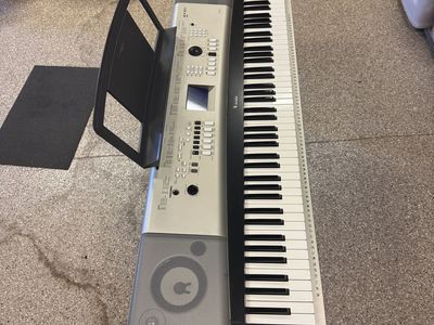 Yamaha YPG-535 88-Key Portable Grand Digital Keyboard with Stand & Power Cable