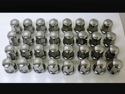 GM Lug Nuts .. take offs .. M14 x 1.5