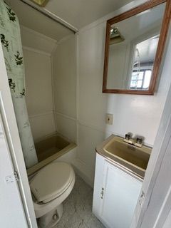 Main image 4