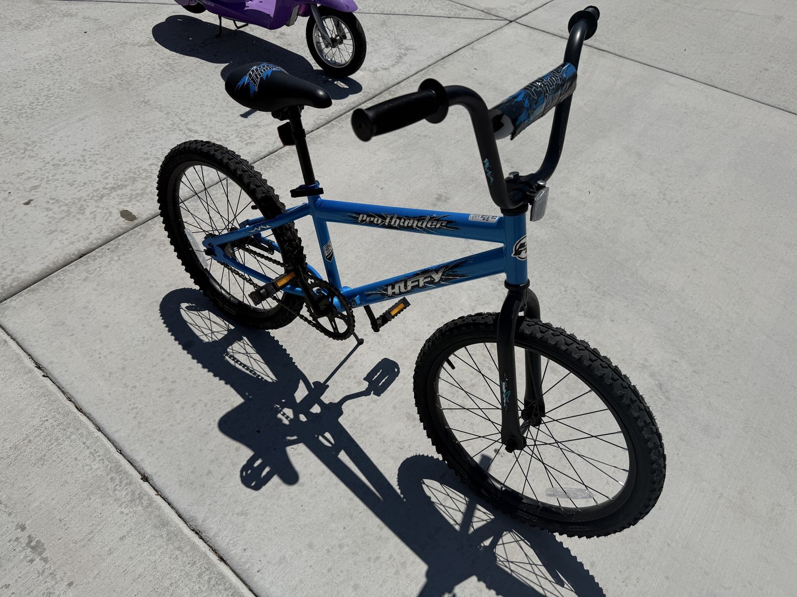 Huffy Pro Thunder 20-Inch Kids BMX Bike - Blue