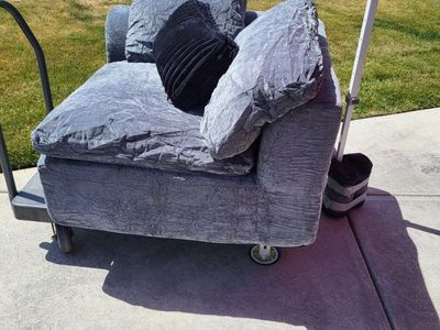 Oversized Plush Fabric Lounge Corner Chair w/Pillows