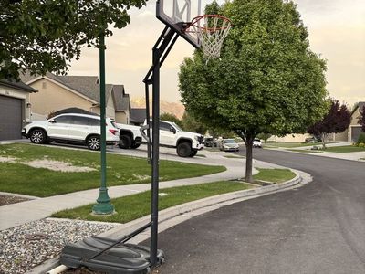 Basketball hoop