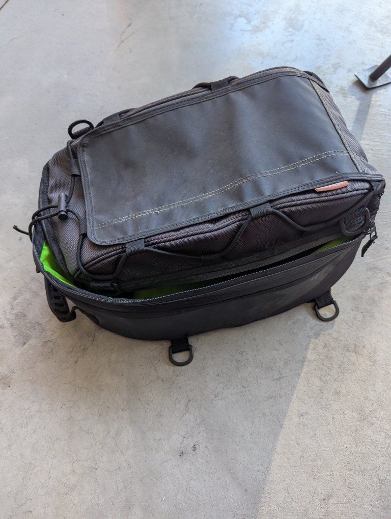 Dowco Fastrax Elite Series Motorcycle Tail Bag Luggage