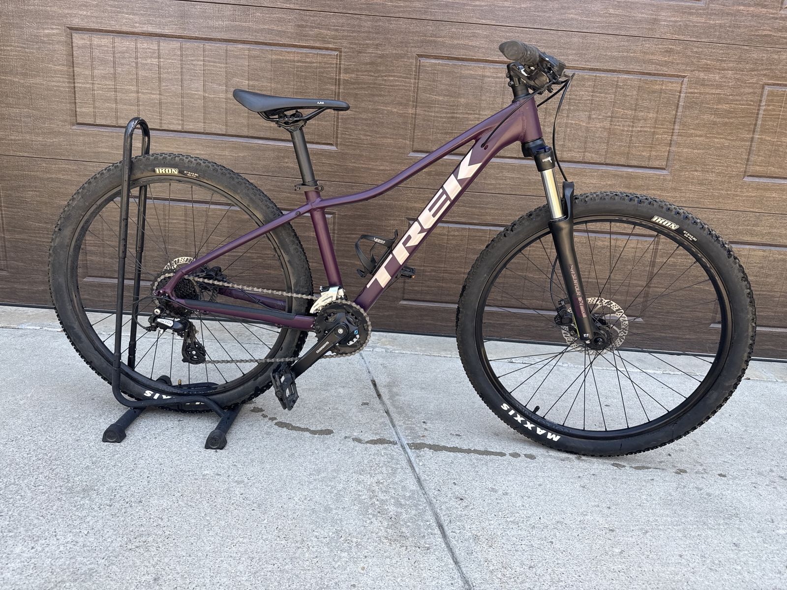 Trek Marlin 6 Mountain Bike - Women's, Purple, Hardtail, Disc Brakes, XS/S