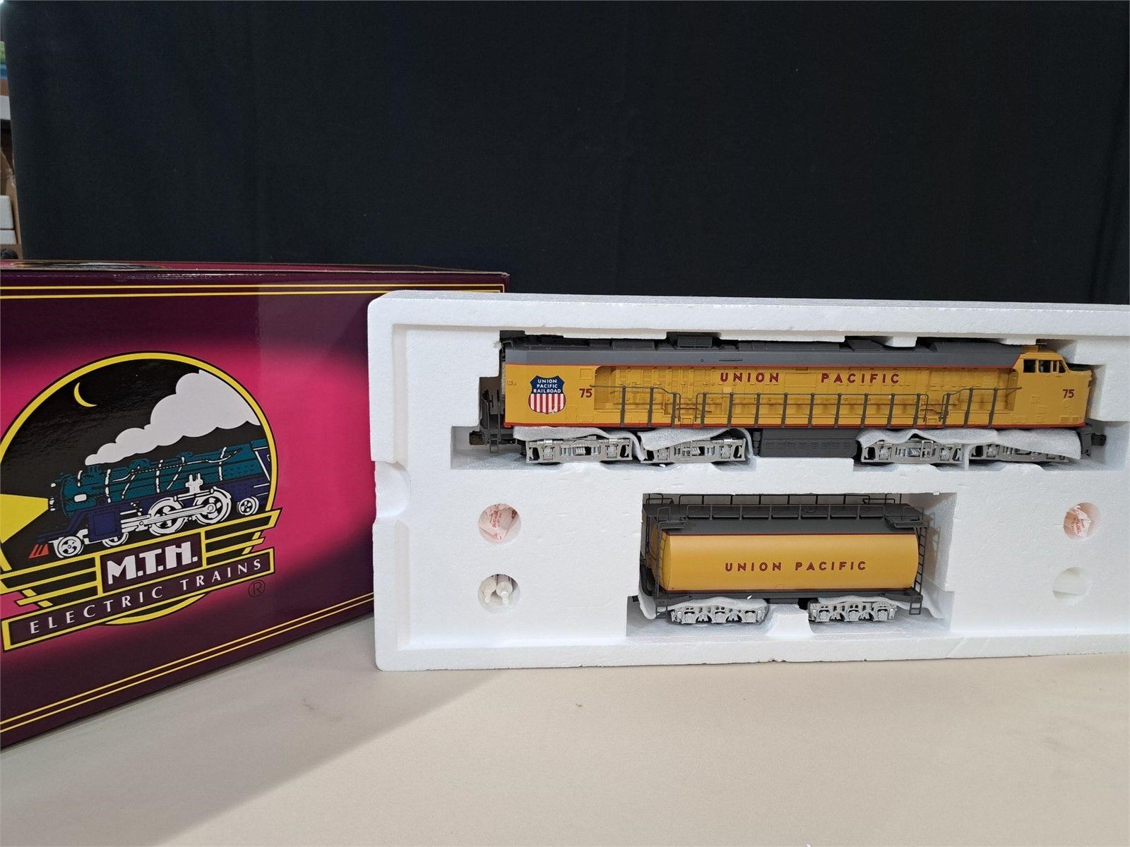 MTH Electric Trains Union Pacific Veranda Turbine #75 w/ ProtoSound 3-Rail Model Train Set