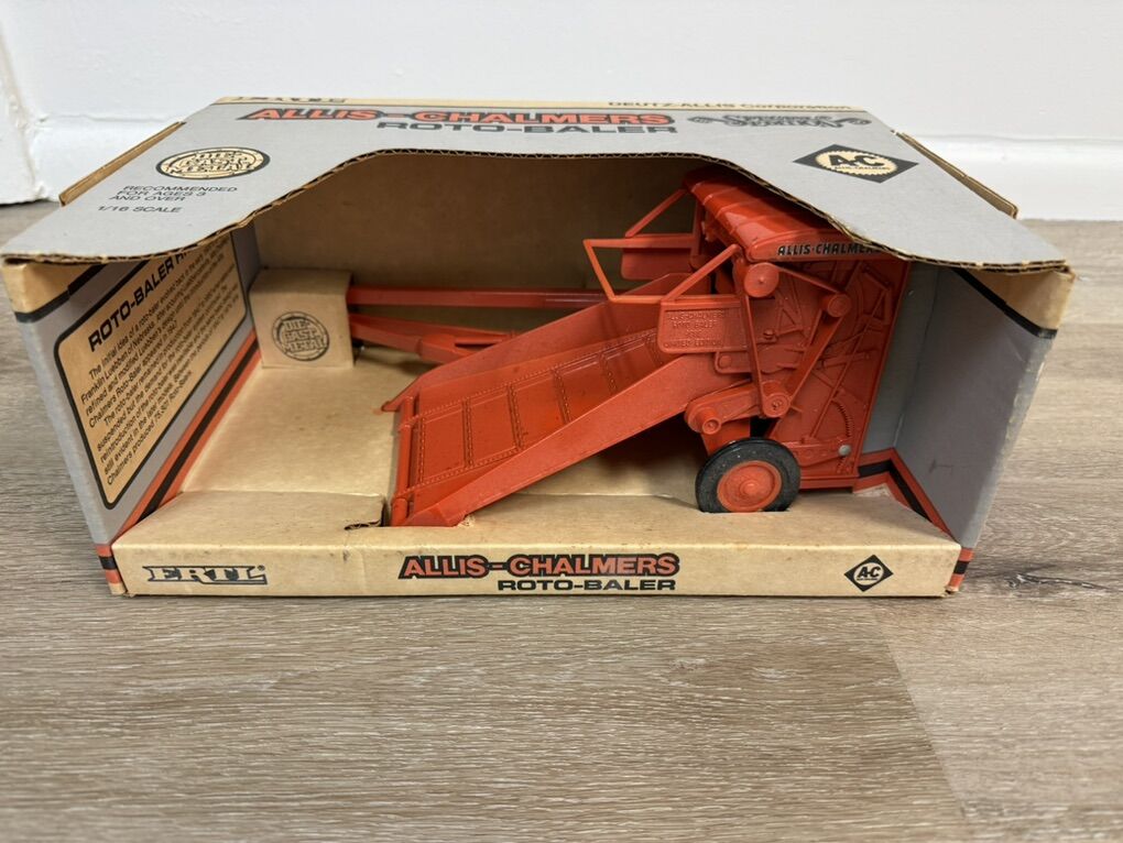 Ertl Allis Chalmer Roto Baler
