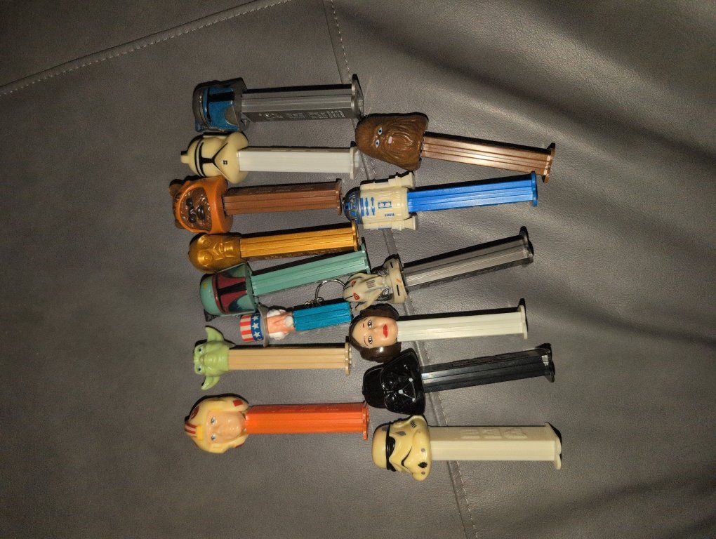 Star Wars PEZ Dispensers Lot of 13 Characters Including Darth Vader Yoda Chewbacca