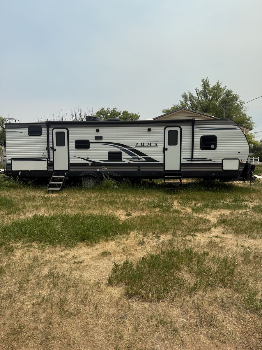 2022 Palomino Puma 28BHSS Bunkhouse Travel Trailer – Loaded with Upgrades!