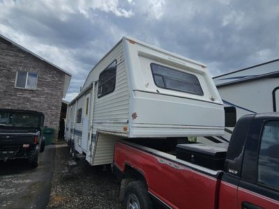 older fifth wheel