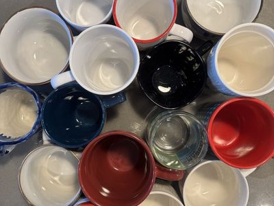 16 Assorted Mugs & Cups – Great Condition