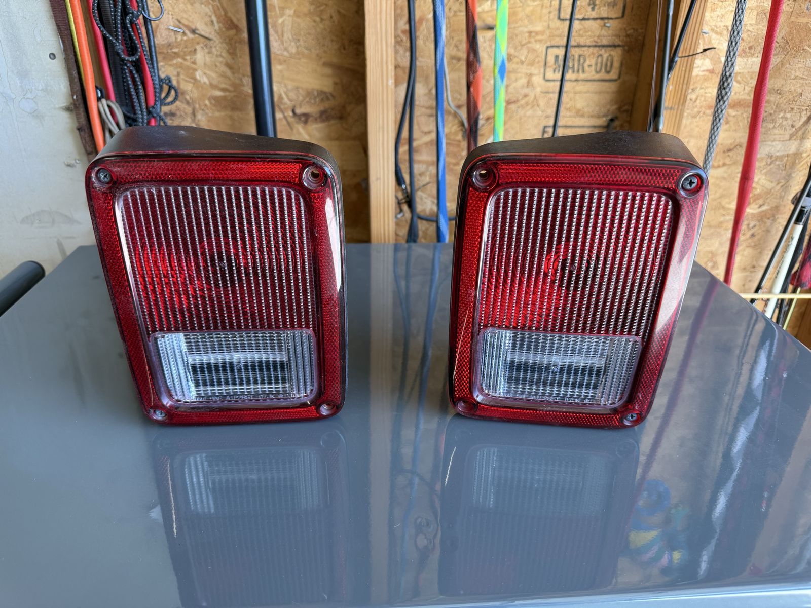 2007-2018 Jeep Jk Tail Lights Oem
