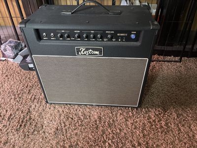 Guitar Amp + Pedal Bundle