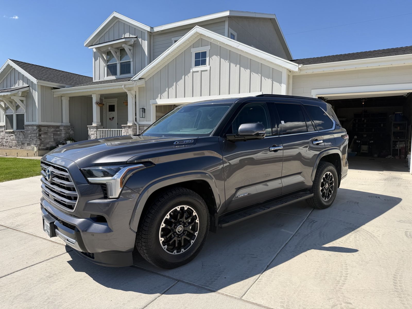 2023 Toyota Sequoia Limited