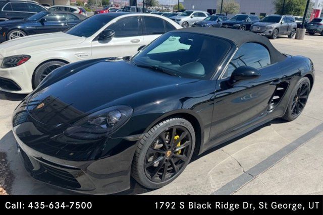 2017 Porsche Boxster 