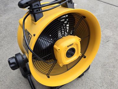 Dewalt DXF1616 16 Inch Benchtop Air Mover Industrial Fan