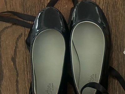 Darling girls church shoes size 12.5