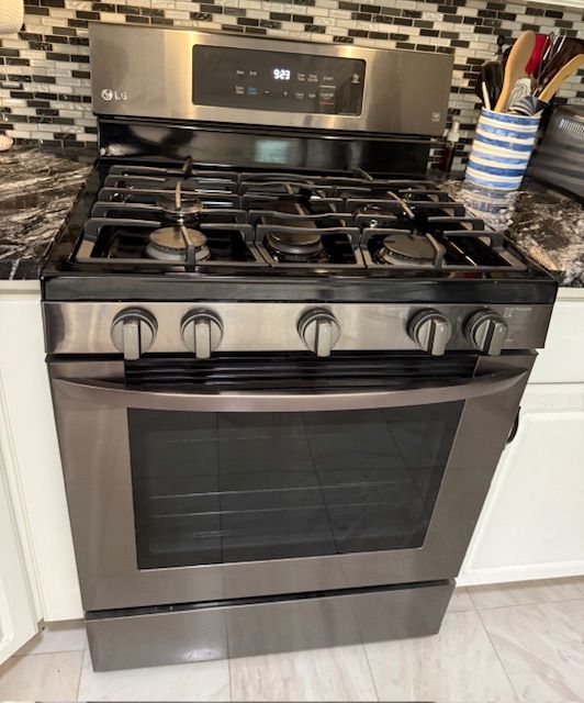 Gas Range Fro Sale - Used