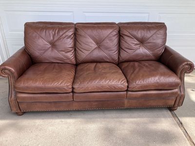 Leather Sofa Couch, (Delivery Available)