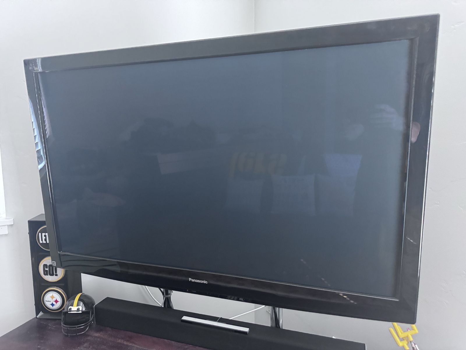 Panasonic Viera Plasma TV 50-inch with Remote
