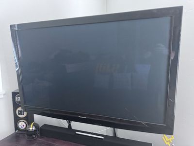 Panasonic Viera Plasma TV 50-inch with Remote
